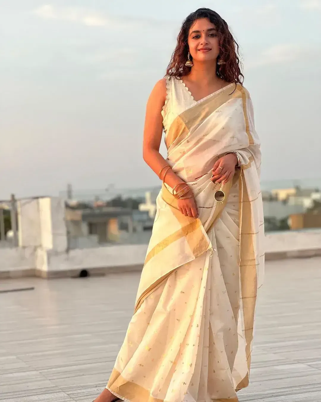 Kerala Actress Keerthy Suresh in Onam Special White Saree